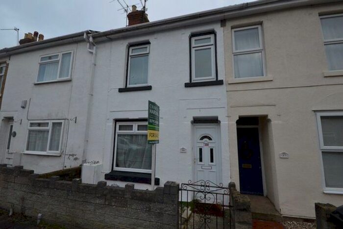 2 Bedroom Property To Rent In George Street, Swindon SN1