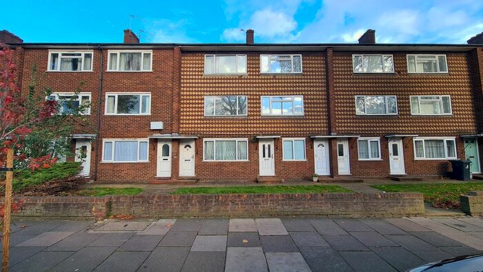 2 Bedroom Maisonette To Rent In Byron Court, Boston Road, W7