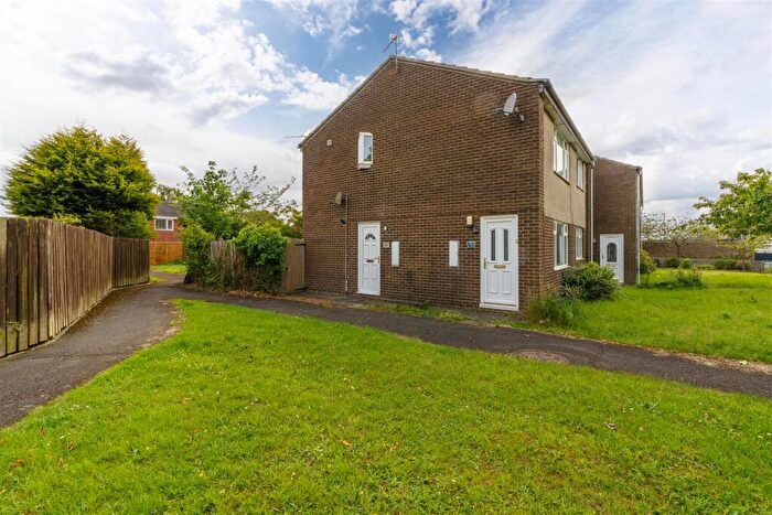 2 Bedroom Flat To Rent In Warbeck Close, Kingston Park, NE3