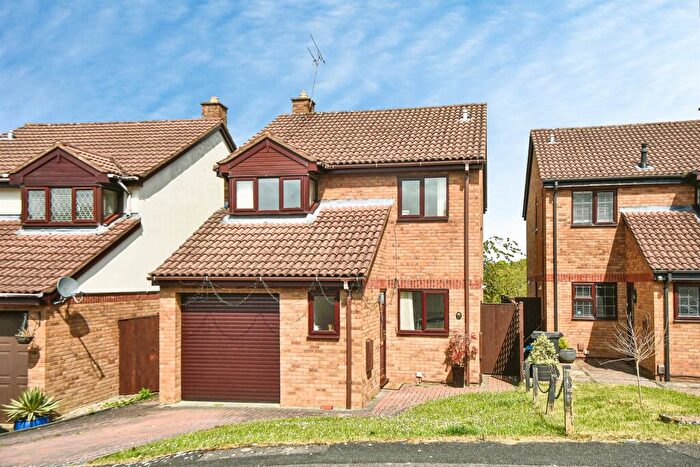 4 Bedroom Detached House For Sale In Ramsthorn Close, Swindon, SN2