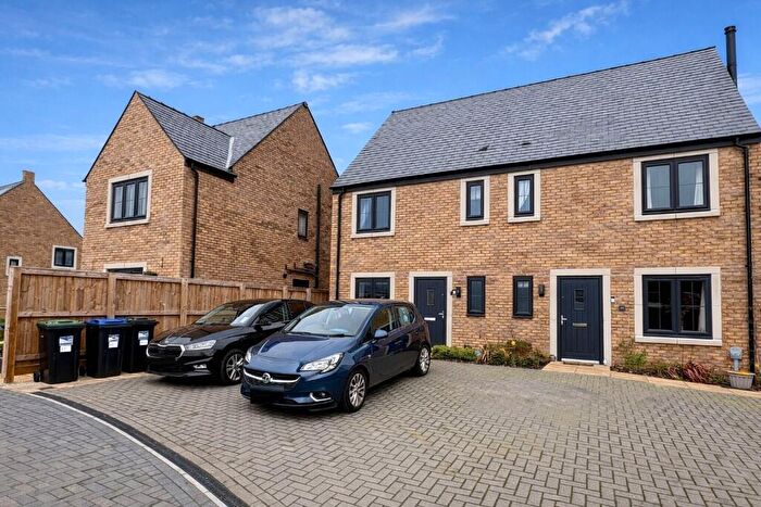 3 Bedroom Semi Detached House For Sale In Weavers Road, Matlock, Derbyshire, DE4