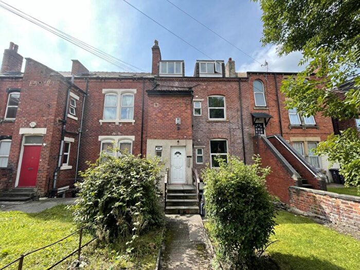 1 Bedroom Flat To Rent In Moorland Avenue, Hyde Park, Leeds, LS6