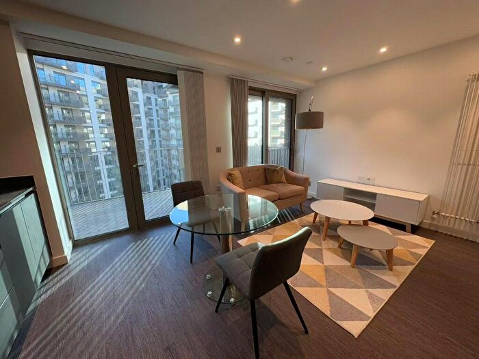 Studio To Rent In Western Gateway, London, E16