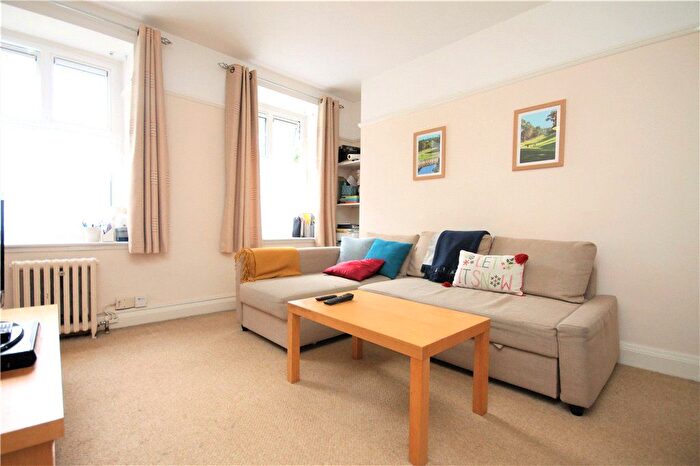 1 Bedroom Flat To Rent In Heathfield Court, Heathfield Terrace, London, W4