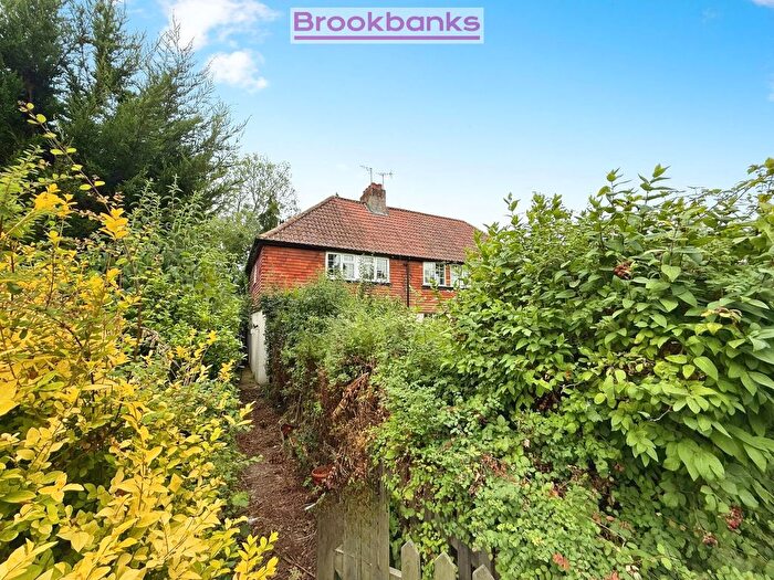 3 Bedroom Semi-Detached House For Sale In Barnetts Road, Leigh, Tonbridge, TN11
