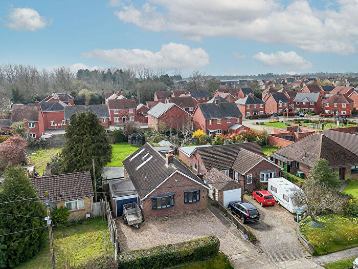 5 Bedroom Detached House For Sale In Vicarage Road, Pitstone, LU7