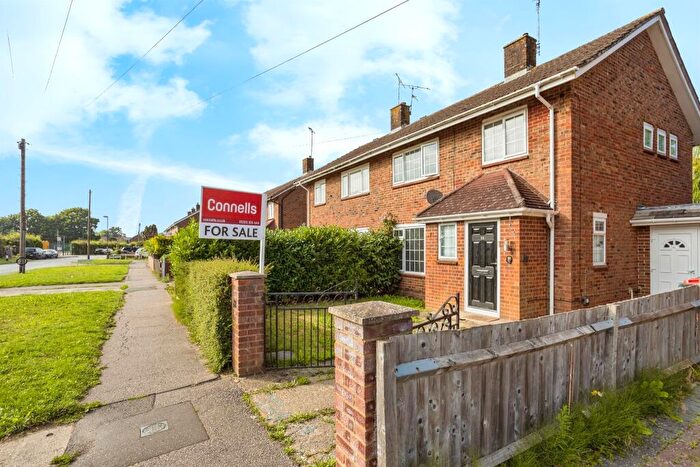 4 Bedroom Semi-Detached House For Sale In Hare Lane, Crawley, RH11