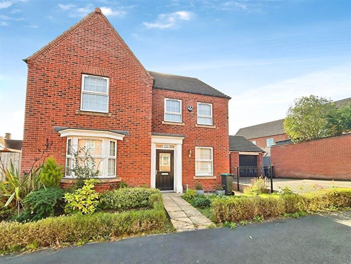 4 Bedroom Detached House For Sale In Goldcrest Road, Forest Town, Mansfield, NG19