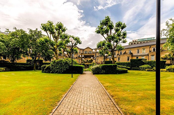 1 Bedroom Flat To Rent In Bowmans Mews, Tower Hill, London, E1