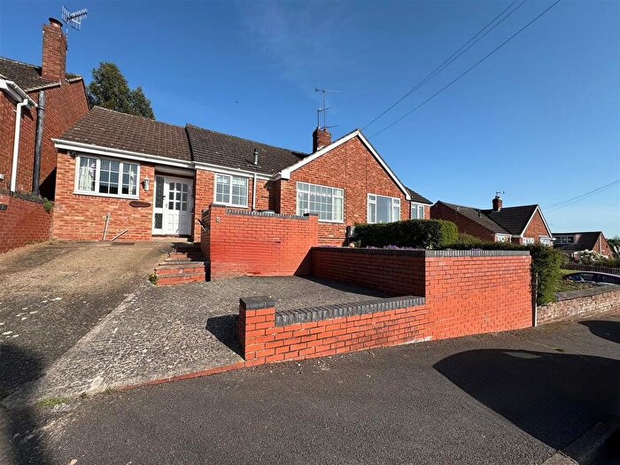 2 Bedroom Semi-detached Bungalow For Sale In Lutterworth Close, Worcester, WR4