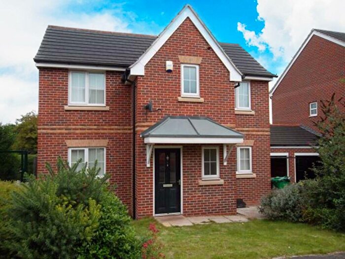 3 Bedroom Detached House To Rent In Smedley Close, Nottingham, NG8
