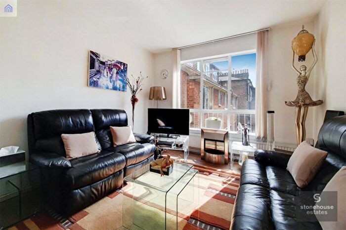 2 Bedroom Flat For Sale In Junction Road, London, N19