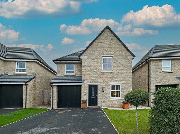 3 Bedroom Detached House For Sale In Shipton Road, Clitheroe, Lancashire, BB7