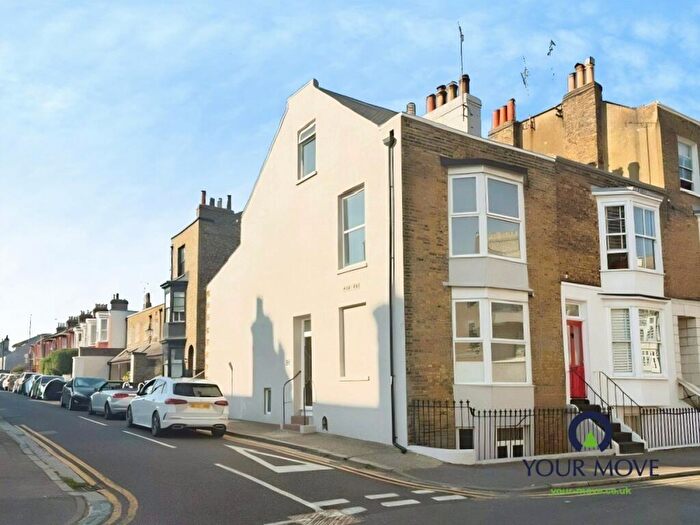 5 Bedroom End Of Terrace House For Sale In St. Augustines Road, Ramsgate, Kent, CT11