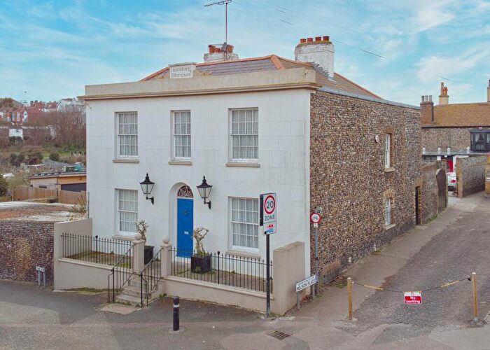 8 Bedroom Detached House For Sale In Nelson Place, Broadstairs, CT10