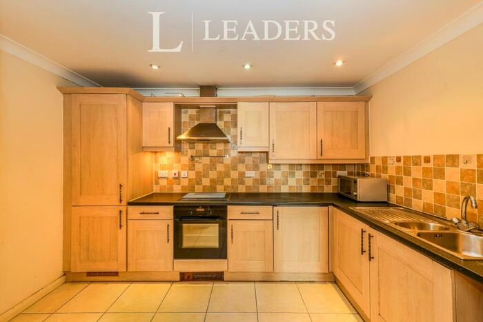 2 Bedroom Flat To Rent In Queen Street, Portsmouth, PO1