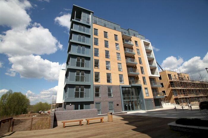 1 Bedroom Flat To Rent In Skylark House, Drake Way, Reading, Berkshire, RG2