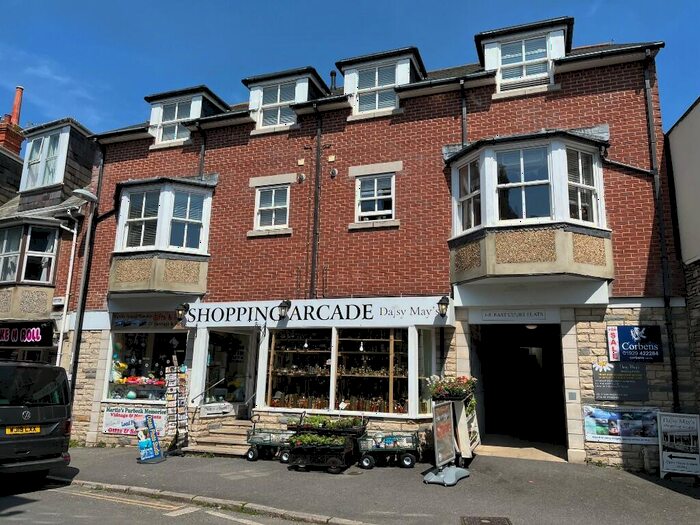 2 Bedroom Flat For Sale In Kings Road East, Swanage, Dorset, BH19