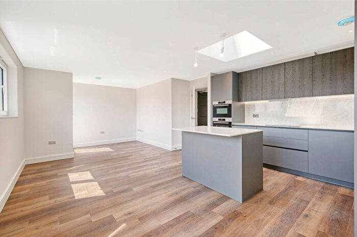 1 Bedroom Flat To Rent In Hillmount Court, St Marys Lane, RM14