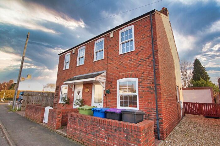 2 Bedroom Semi-Detached House For Sale In Sykes Lane, Saxilby, LN1