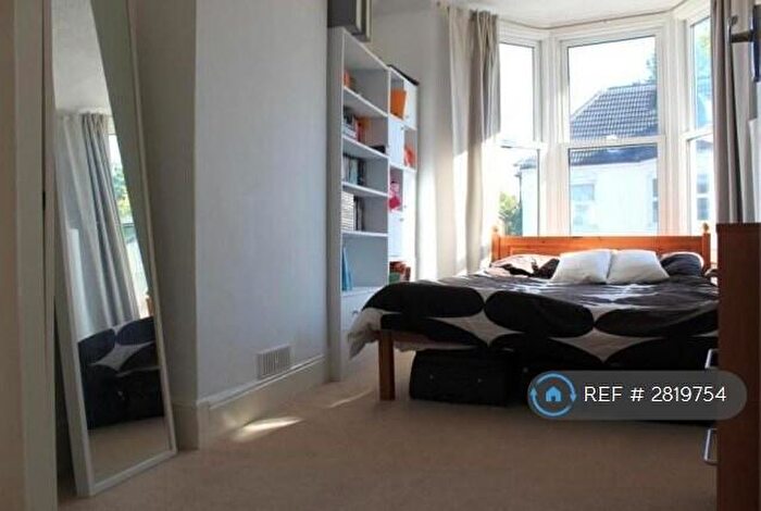 2 Bedroom Maisonette To Rent In Church Road, Guildford, GU1