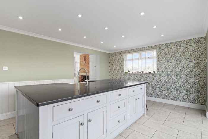 4 Bedroom Detached House For Sale In Thrapston Road, Finedon, Wellingborough, NN9