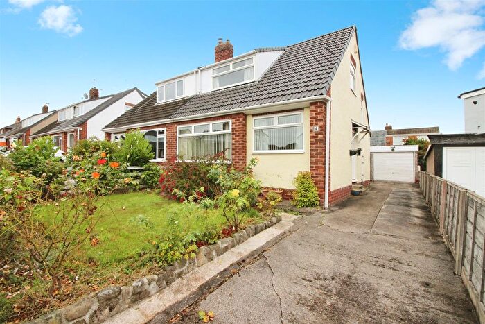 3 Bedroom Semi-Detached Bungalow For Sale In Whitecliffe Rise, Swillington, Leeds, LS26