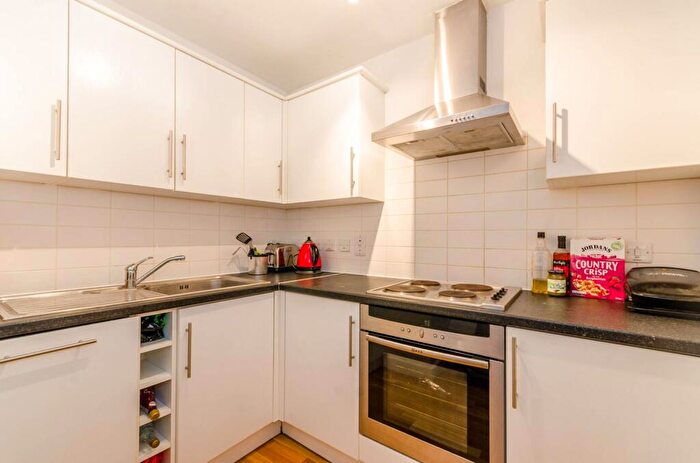 1 Bedroom Flat To Rent In St Pancras Way, King's Cross, London, NW1