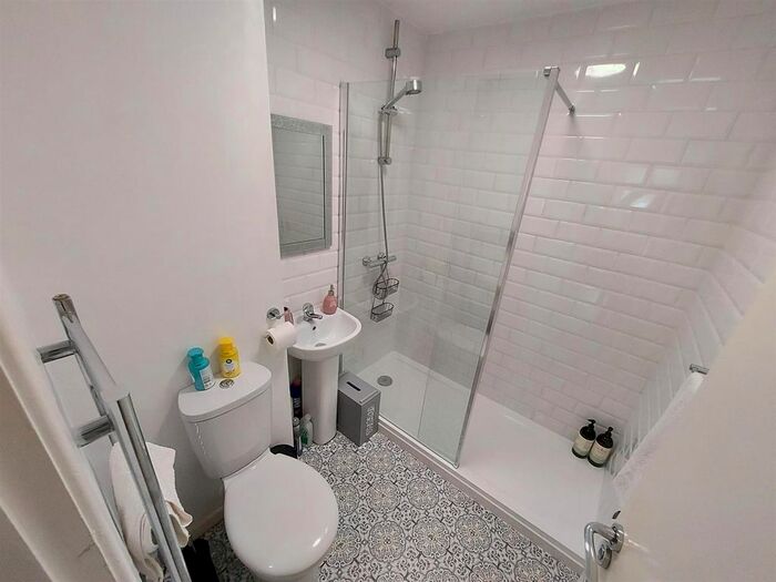 2 Bedroom Flat To Rent In West Road, Lancaster, LA1