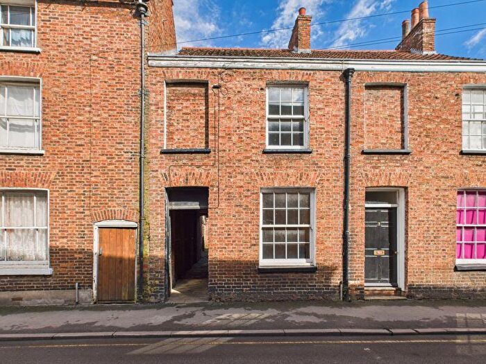 2 Bedroom Terraced House For Sale In Banks Street, Horncastle, LN9