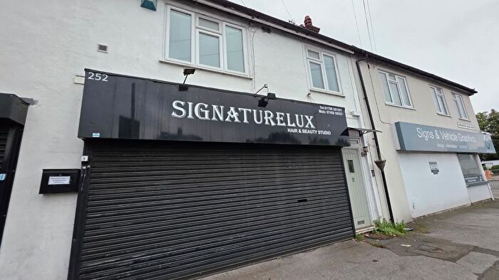 3 Bedroom Flat To Rent In Upminster Road North, Essex, RM13