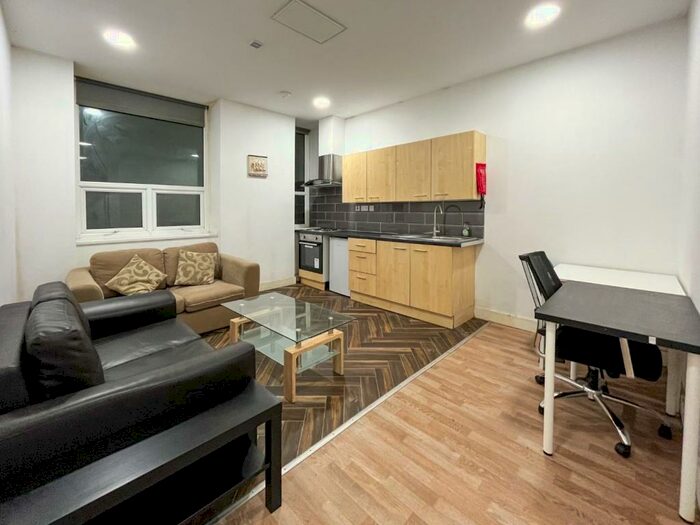 Studio To Rent In Excelsior House, St Johns Road, Huddersfield, HD1