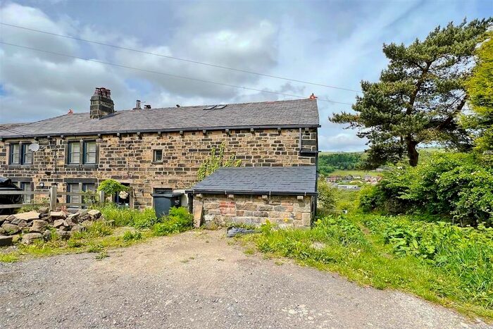 4 Bedroom Barn Conversion For Sale In Oldroyd Road, Todmorden, OL14