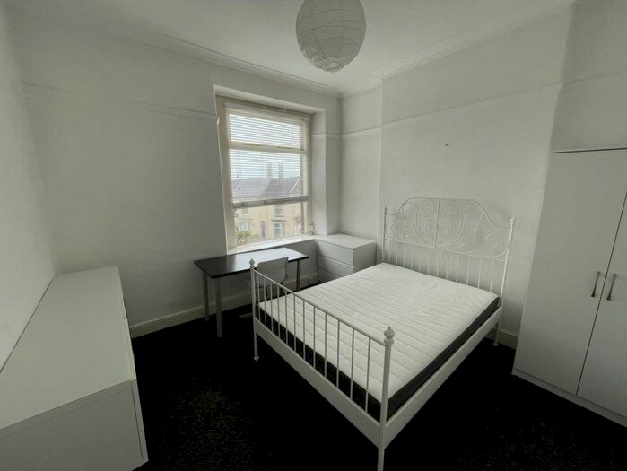 3 Bedroom Flat To Rent In Mansel Street, City Centre, Swansea, SA1
