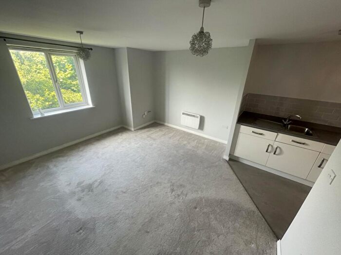 2 Bedroom Apartment To Rent In Bradford, BD5