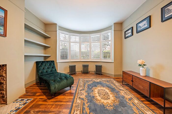 4 Bedroom Semi-Detached House To Rent In Bramston Road, Kensal Green, London, NW10