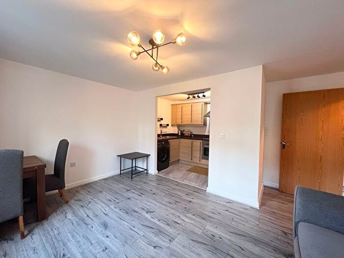 2 Bedroom Flat To Rent In Ceres Chase, Bolton, BL4