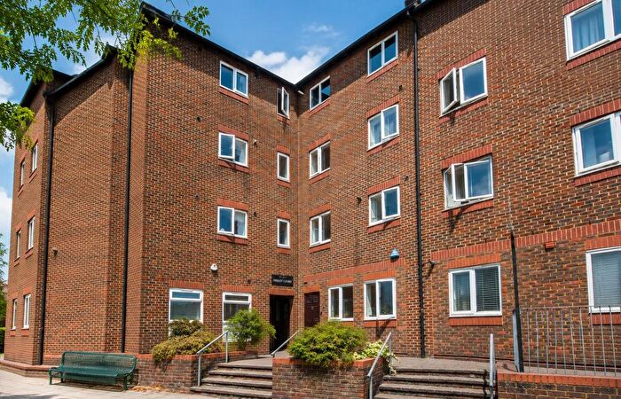 2 Bedroom Flat To Rent In High Street, Yiewsley, West Drayton, UB7
