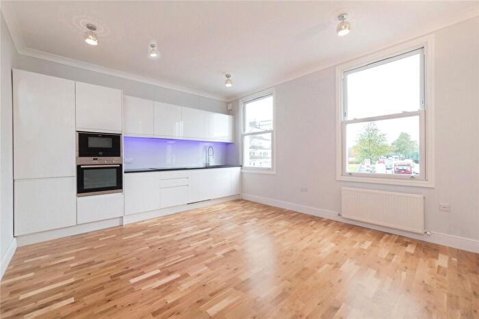 1 Bedroom Flat To Rent In York Way, Holloway, N7
