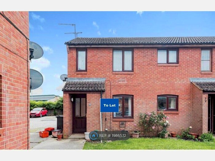 1 Bedroom Maisonette To Rent In Speedwell Close, Swindon, SN25