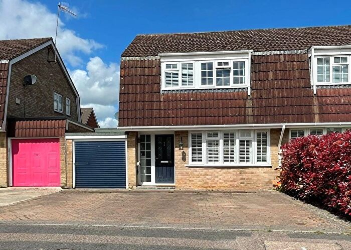 3 Bedroom Semi-detached House For Sale In Horley, Surrey, RH6