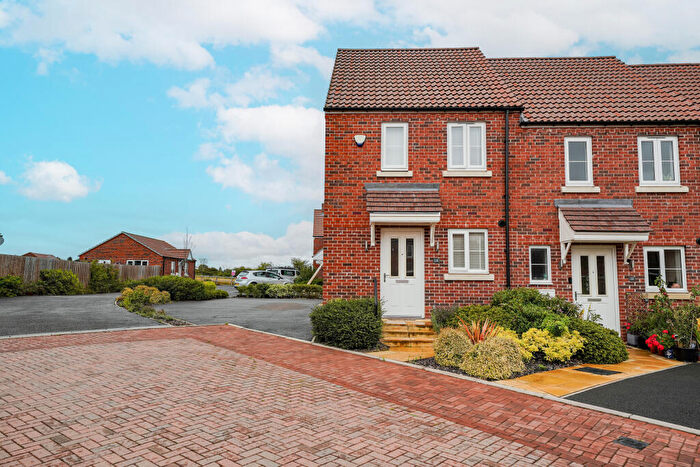 2 Bedroom End Of Terrace House To Rent In Mancetter Close, Kirby Muxloe, Leicester, Leicestershire, LE9