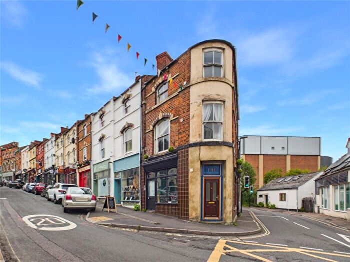 3 Bedroom Apartment To Rent In Gloucester Street, Stroud, Gloucestershire, GL5