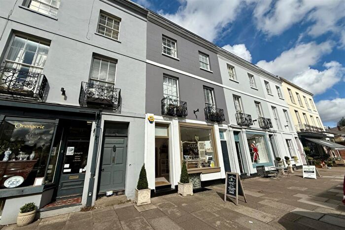 2 Bedroom Flat For Sale In Great Norwood Street, Cheltenham, GL50