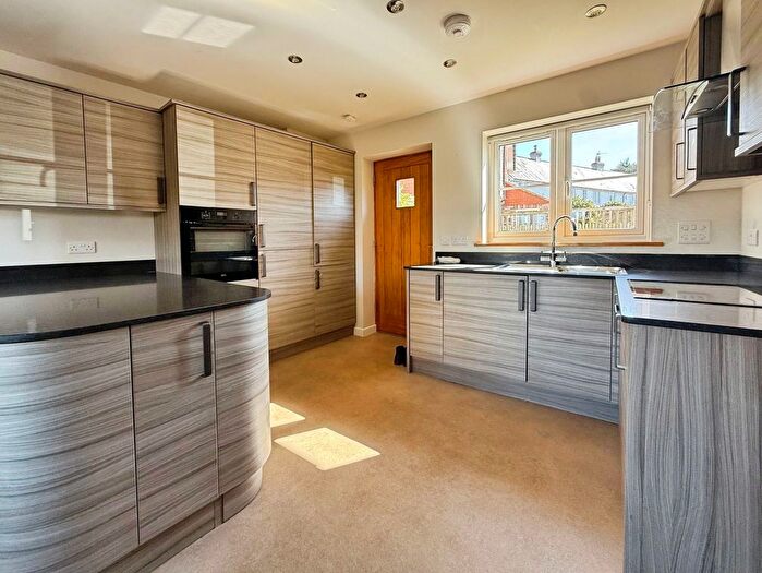 3 Bedroom Terraced House For Sale In Royal Oak Close, Beckley, TN31