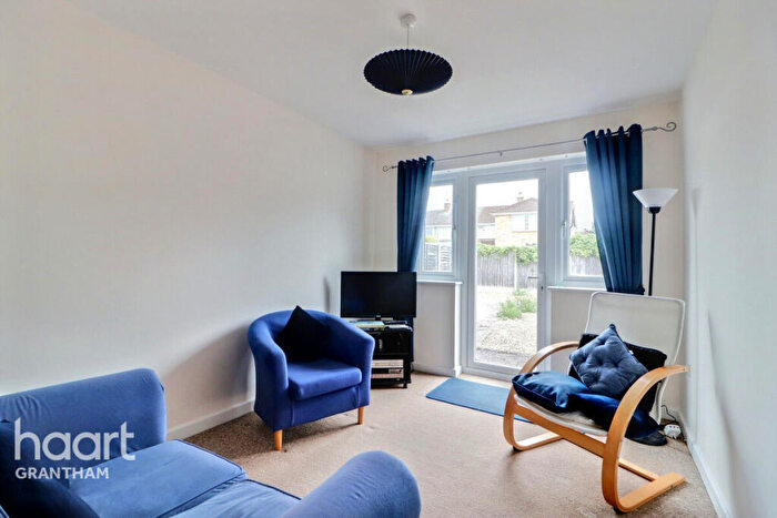 2 Bedroom Detached Bungalow For Sale In Darley Dale Crescent, Grantham, NG31