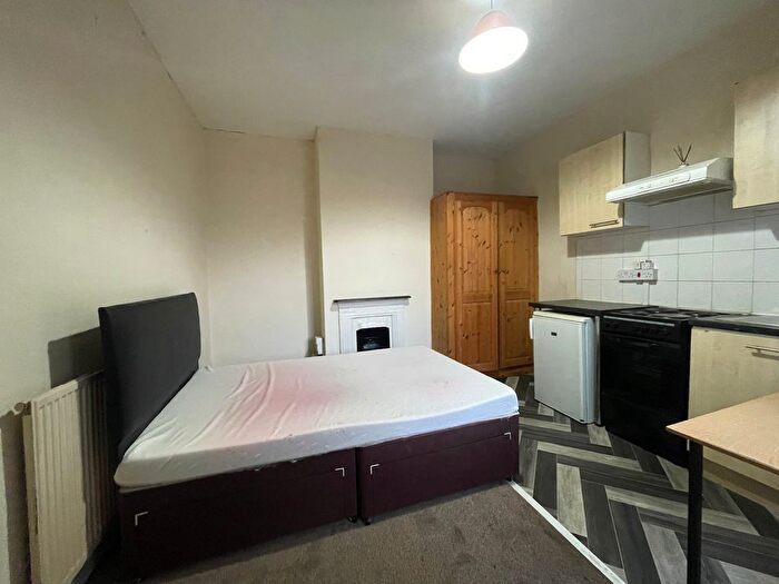 Studio To Rent In Cromwell Road, Luton, LU3