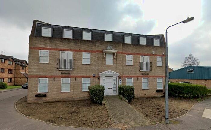 1 Bedroom Flat To Rent In The Blyth Building, Howard Close, Waltham Abbey, EN9