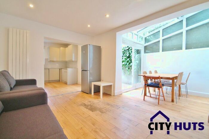 6 Bedroom Terraced House To Rent In Cardozo Road, Caledonian Road, N7
