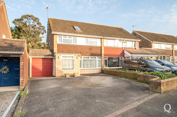 4 Bedroom Semi Detached House For Sale In Shurland Avenue, Sittingbourne, Kent, ME10